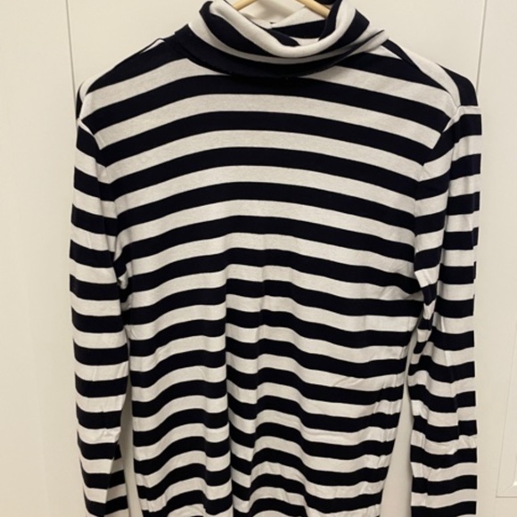 Gap Super Soft  Navy & Whitr Stripe Size L Turtleneck - Picture 1 of 5